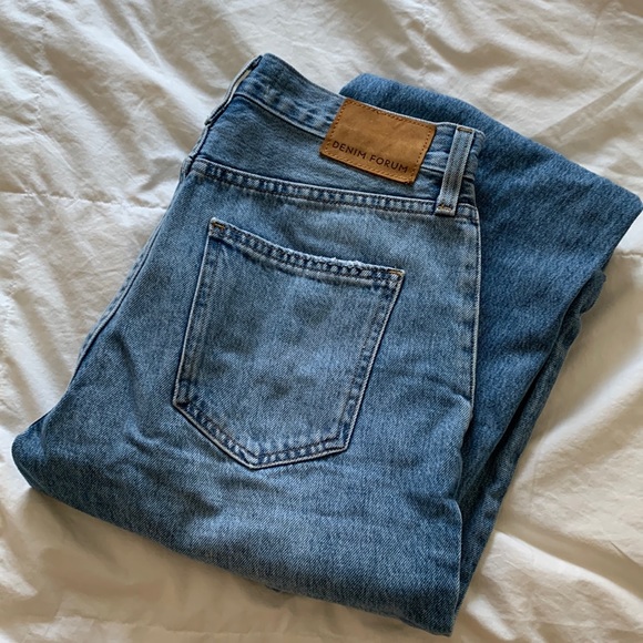 Aritzia Denim Forum The C’est La Chic High Rise Straight - Picture 4 of 7